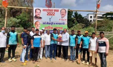 सांसद श्री गोपाल शेट्टी ने किया ' नगरसेवक चषक क्रिकेट प्रतियोगिता 2022 ' का उद्घघाटन