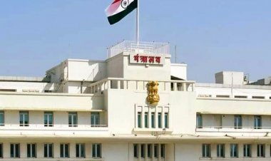 महाराष्ट्र सरकार ने भी पेट्रोल और डीजल पर मूल्य वर्धित कर( वैट ) कम किया : करीब 2500 करोड़ का तिजोरी पर पड़ेगा भार