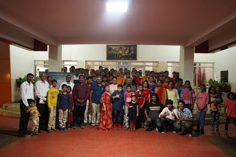 जवानांनी पाहिला 'भारत माझा देश आहे' 