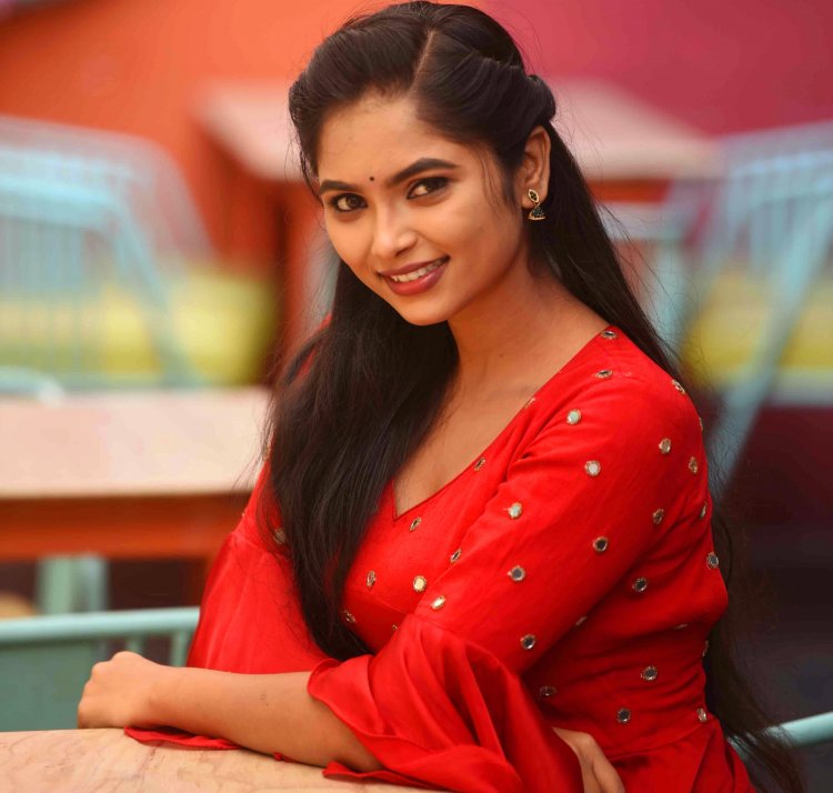 रौद्र सिनेमानंतर उर्मिला झळकणार श्यामची आई सिनेमात