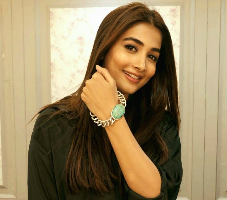 पूजा हेगड़े ने 'कभी ईद कभी दीवाली' की शूटिंग फिर से शुरू की