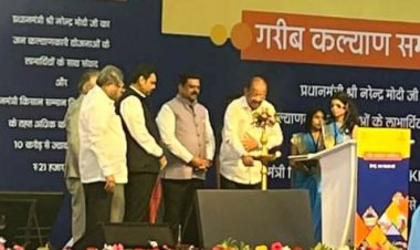 गरीब कल्याण सम्मेलन में पहुंचे सांसद श्री गोपाल शेट्टी : केंद्रीय मंत्री श्री पियूष गोयल एवं विरोधी पक्ष नेता श्री देवेंद्र फडवनीस सहित अनेक वरिष्ठ नेता हुए शामिल 