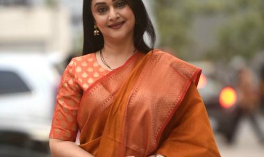 मृणाल कुलकर्णी यांची प्लॅनेट मराठी ओटीटी परिवारात एन्ट्री : मराठी वेब कंटेंट सर्वोच्च शिखरावर पोहचवण्याचं स्वप्न...!