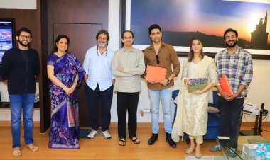 Team Major meets Maharashtra CM for The Major Promise...