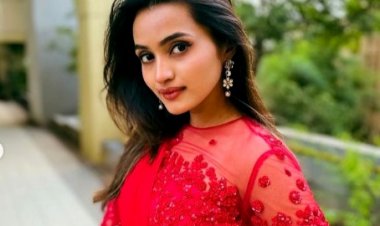 अभिनेत्री पूजा कातुर्डेचा नवा नाट्यानुभव ‘रविवार डायरीज’