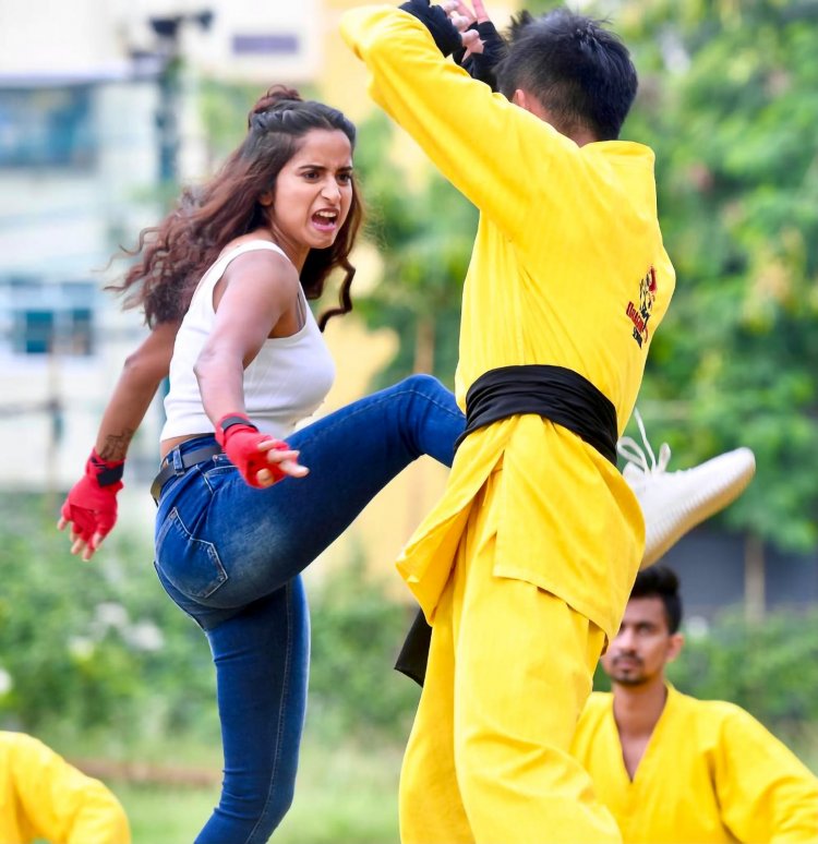 लड़की : डायरेक्टर राम गोपाल वर्मा रिलीज़ कर रहे हैं पूरे 8 मिनट का लंबा ट्रेलर ! 