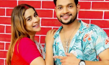 मिस जम्मू अनारा गुप्ता के साथ रोमांस करते अंकुश राजा का फोटो  वायरल !