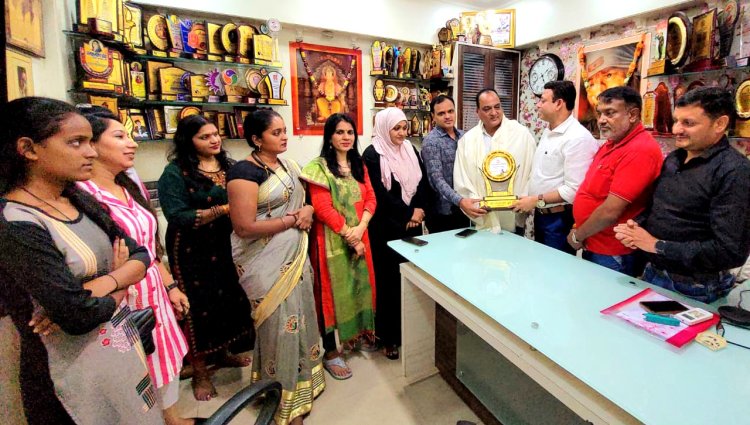 अप्रिशिएसन एवार्ड से सम्मानित किए गए वरिष्ठ साहित्यकार शिवपूजन पांडे