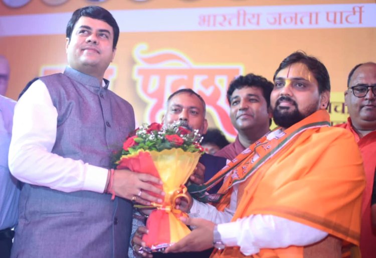 सैकड़ों समर्थकों के साथ कृष्णाचार्य महाराज ने किया भाजपा में प्रवेश