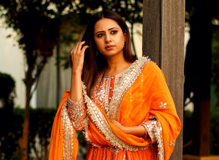 पंजाबी अभिनेत्री सरगुन मेहता  मिशन सिंड्रेला से बॉलीवुड में करेंगी डेब्यू...