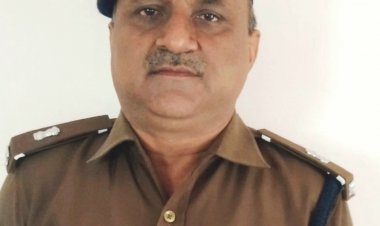 कविता :  कैसे मन भर मैं श्रृंगार करूँ...