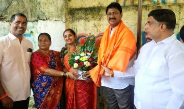 शिवसेना नगरसेविका स्नेहा शैलेश पांडे की निधि से विभिन्न जनसेवा कार्यों के निर्माण का भूमिपूजन