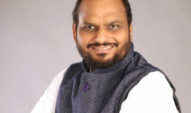 वागीश सारस्वत की लेखनी से हिंदी दिवस पर विशेष कविता - "जय-जय हिंदी"