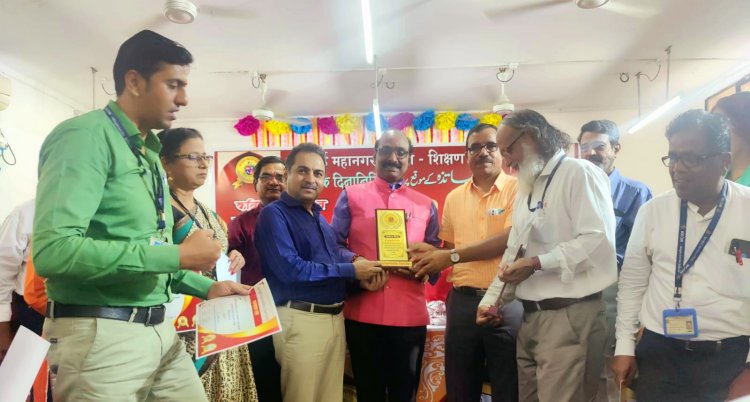 मनपा शिक्षकों के काव्य पाठ और मुशायरा का उत्कृष्ट आयोजन हुआ