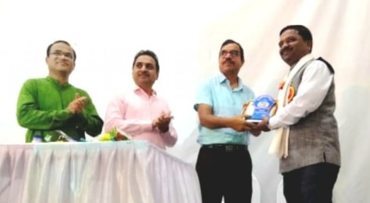 शारीरिक शिक्षक प्रदीप पाटिल को मिला आदर्श शिक्षक पुरस्कार
