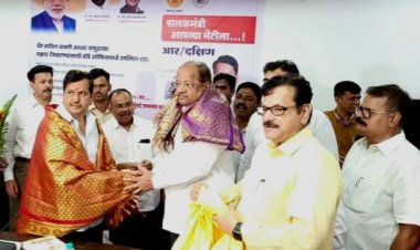 पालक मंत्री आपल्या भेटिला : कैबिनेट मिनिस्टर श्री मंगलप्रभात लोढ़ा के जनता दरबार में सांसद श्री गोपाल शेट्टी ने की शिरकत