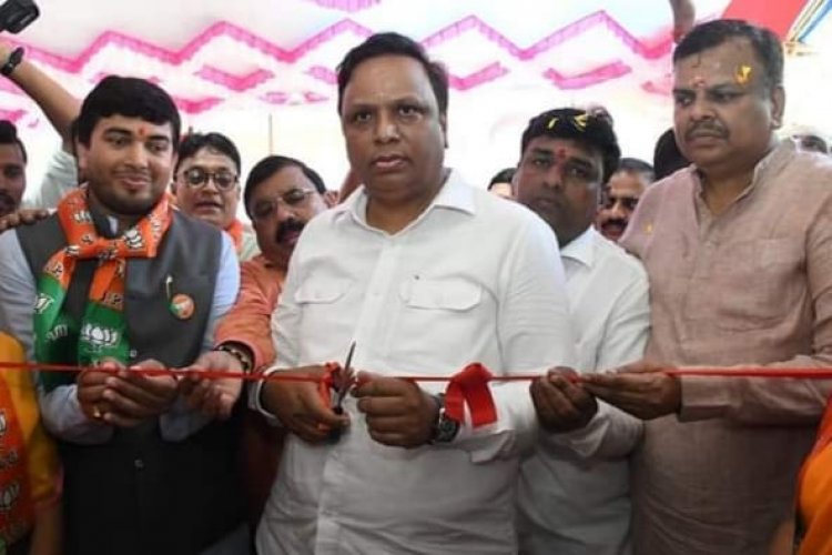मुंबई अध्यक्ष एड. आशीष शेलार ने किया बीजेपी मध्यवर्ती कार्यालय का उद्घाटन 