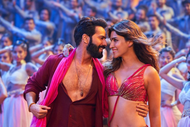 THHUMKESHWARI : वरुण-कृति के ठुमके और श्रद्धा कपूर का सरप्राइज भेड़ि‍या के पहले गाने  'ठुमकेश्वरी' को बना रहा है दमदार