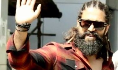 YASH KA YASH : बिग बी और रजनीकांत जैसे लेजेंड्स की लीग के रॉकिंग स्टार यश यकीनन हैं एक आइकन !