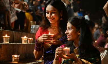 त्रिपुरारी पूर्णिमा के अवसर पर मुंबई के बाणगंगा तालाब पर भव्य दीपोत्सव तथा महाआरती