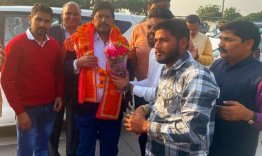 केंद्रीय मंत्री रामदास आठवले का जेवर में हुआ भव्य स्वागत