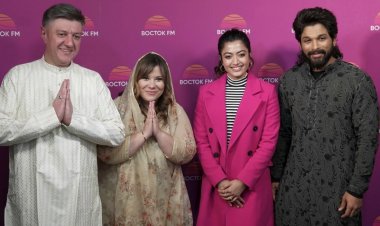 PUSHPA THE RISE : रशिया में अल्लू अर्जुन और रश्मिका मंदाना ने टीम संग शुरू किया जोरदार प्रमोशन