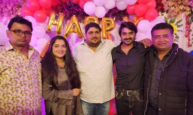  'विवाह 3' के सेट पर सुपर स्टार प्रदीप पांडेय चिंटू का मनाया गया बर्थ-डे