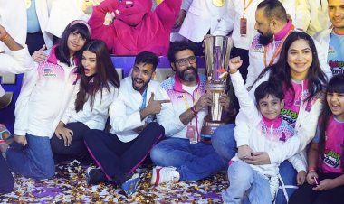 Bachchans Rejoice As Jaipur Pink Panther wins Pro Kabaddi League