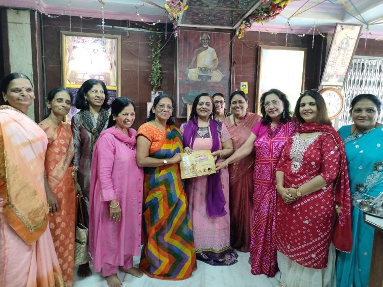 Mahavir Swami Derasar Mahila Mandal :  चौथी वर्षगांठ पर आकर्षक आरती थाली प्रतियोगिता का आयोजन