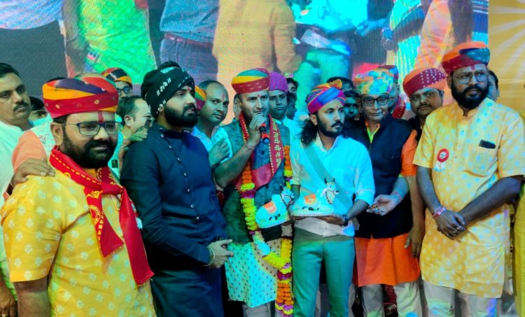 "एक शाम गौमाता के नाम" भजन संध्या के भव्य आयोजन में जुटे दिग्गज राजनेता, व्यापारी और अन्य हस्तियां