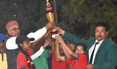 इंफिनिट क्रिकेट एकेडमी ग्राउंड पर खेले जा रहे इंटर हाउस क्रिकेट टूर्नामेंट प्रतियोगिता का समापन हुआ