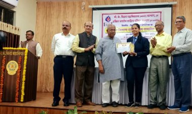 कल्याण में त्रिभाषी निबंध प्रतियोगिता एवं सम्मान समारोह का आयोजन हुआ