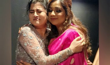 राष्ट्रीय पुरस्कार प्राप्त गायिका सावनी रविंद्रने घेतली सुप्रसिद्ध गायिका श्रेया घोषाल यांची भेट