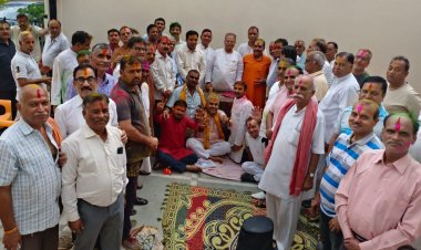 Jogira Sa Ra Ra : भायंदर में उत्तर भारतीयों द्वारा फगुआ गीतों और गुलाल के साथ खेली गई होली 