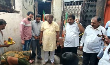 पूर्व नगरसेवक कमलेश यादव कांदिवली में विकास कार्यों की बहा रहे हैं गंगा