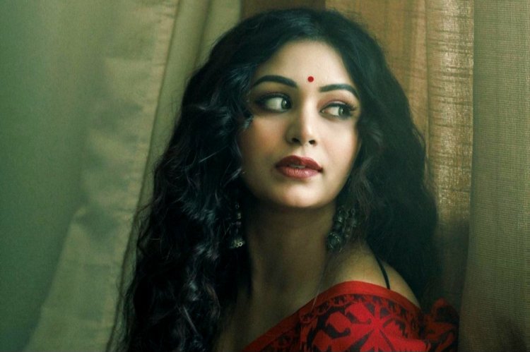 रिताभरी चक्रवर्ती ने "फटाफटी" के लिए बढ़ाया अपना 25 किलो वजन !