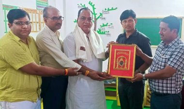 जौनपुर के शिक्षक संघ ने किया वरिष्ठ पत्रकार शिवपूजन पांडे का सम्मान