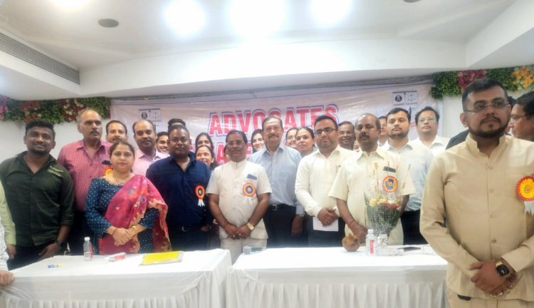 नवीन कोर्ट खुलने में विलंब को लेकर  अधिवक्ताओं ने की बैठक