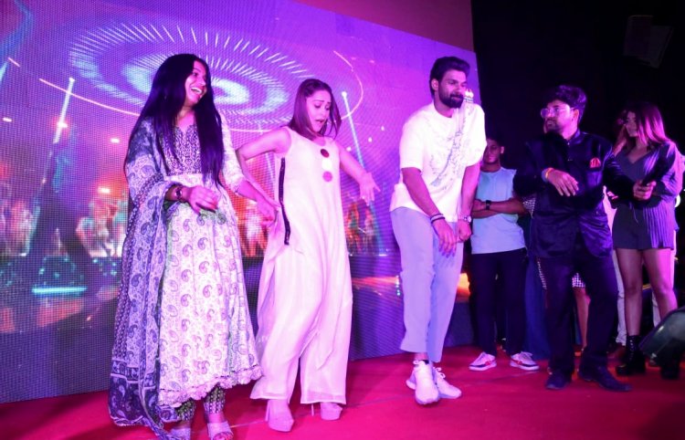 नुसरत भरूचा और साईं श्रीनिवास बेल्लमकोंडा की फिल्म "छत्रपति" का पटना में प्रमोशन