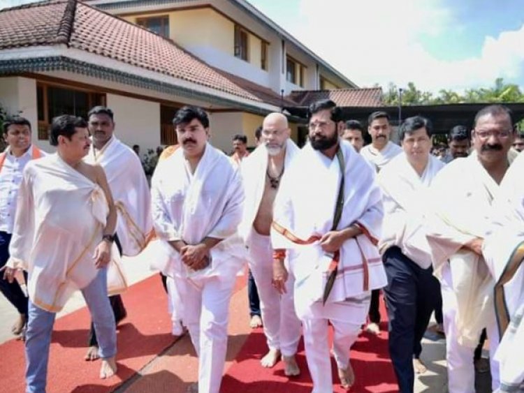 कर्नाटक दौरे के दौरान मुख्यमंत्री एकनाथ शिंदे ने श्रीकृष्ण मंदिर और श्री मंजूनाथ मंदिर में किया दर्शन पूजन