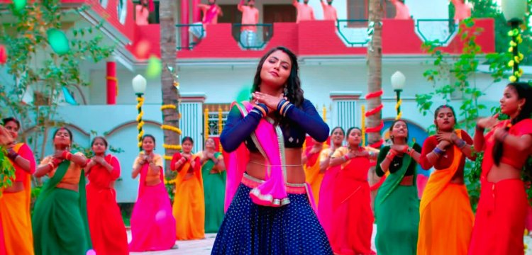 नेहा राज और माही श्रीवास्तव का धमाकेदार सांग 'मुआ दा नटी दाब के' मचा रहा है धमाल