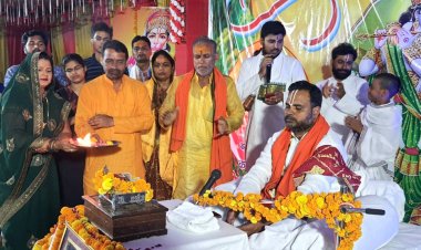 भदोही के ग्राम भवानीपुर बरजी में श्रीमद् भागवत कथा का संगीतमय आयोजन ...