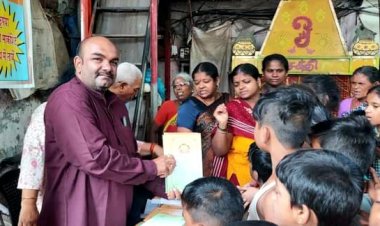 भारत विकास परिषद द्वारा जरूरतमंद विद्यार्थियों को मुफ्त नोटबुक का वितरण