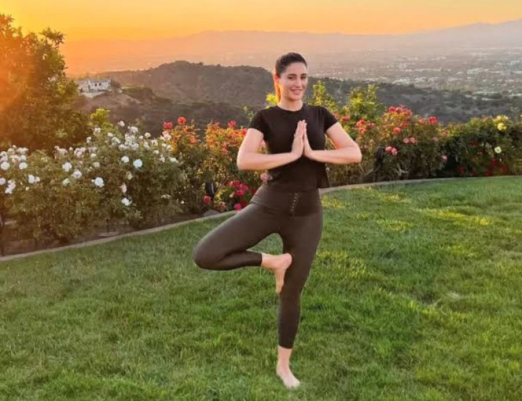 International Yoga Day पर जानिए बी-टाउन की डिवास का योगा सीक्रेट्स !