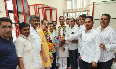 राजपुरोहित महासभा अध्यक्ष खंगारमल खिरोड़ी का मुंबई आगमन पर हुआ भव्य स्वागत