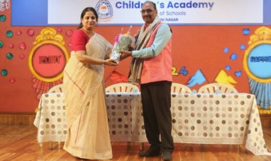 'चिल्ड्रेन एकेडमी'  ने किया 'कवि दिवस' का शानदार आयोजन