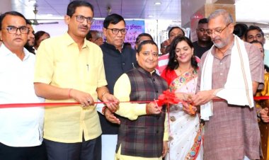 मनराज प्रतिष्ठान के 300 वें स्वास्थ्य शिविर का नाना पाटेकर ने किया उद्घाटन