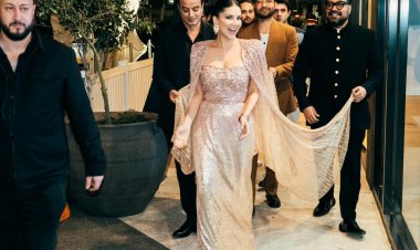 IFF MELBOURNE सनी लियोनी की ग्लैमरस वॉक के साथ फिल्म महोत्सव का समापन  !