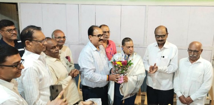 समाजसेवी कमलाकांत त्रिपाठी के सम्मान में भारतीय सद्विचार मंच समाज कल्याण केंद्र में स्नेह सम्मेलन...