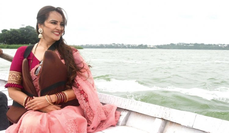 दबंग दुल्हनिया राजेश यानि गीतांजलि मिश्रा को पानी से लगता है डर : फिर भी उठाया बोट राइड का आनंद !